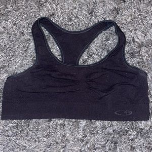 black sports bra